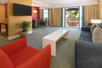 Suite, 1 King Bed, Jetted Tub (Jetted Tub)
