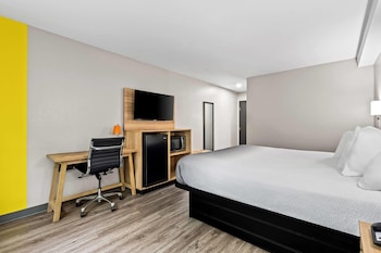 Standard Room, 1 King Bed
