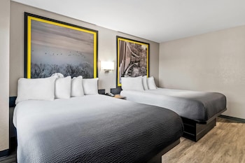 Room, 2 Queen Beds, Non Smoking