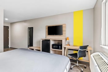 Room, 1 King Bed, Accessible, Non Smoking (Mobility Accessible)