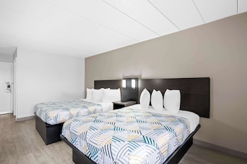 Standard Room, 2 Queen Beds, Non Smoking