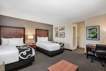 Deluxe Room, 2 Double Beds, Non Smoking