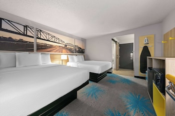 Room, 2 Queen Beds, Accessible, Non Smoking (Mobility, Tub w/ Grab Bars)
