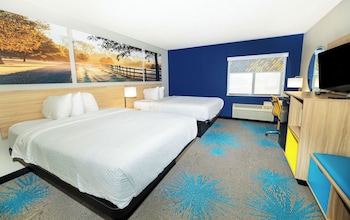 Room, 2 Queen Beds, Non Smoking