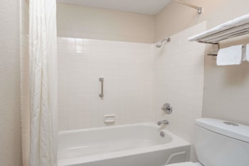 Basic Room, 2 Double Beds, Non Smoking
