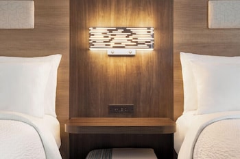 Standard Room, 2 Queen Beds, Accessible (Communications)