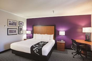 Deluxe Suite, 1 King Bed, Non Smoking