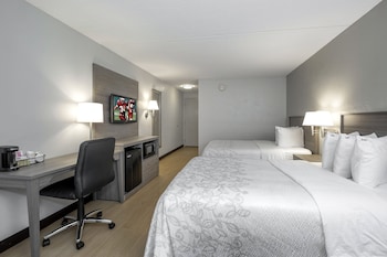 Deluxe Room, 2 Double Beds (Poolside, Smoke Free)