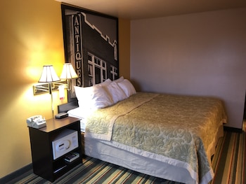 Standard Room, 1 King Bed