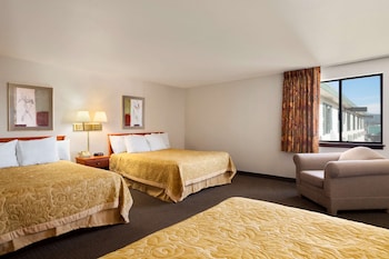 Studio Suite, Multiple Beds, Non Smoking