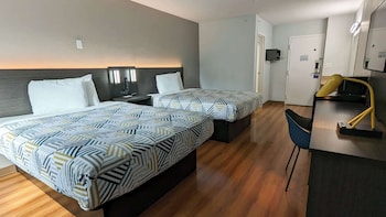 Deluxe Room, 2 Queen Beds, Non Smoking, Refrigerator & Microwave