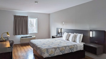 Premium Room, 1 Queen Bed, Accessible, Non Smoking