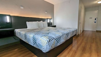 Premium Room, 1 Queen Bed, Accessible, Non Smoking