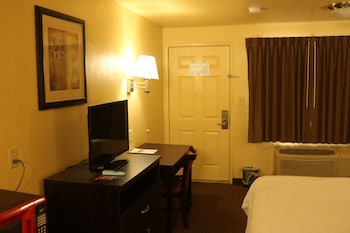 Standard Room, 1 King Bed, Accessible