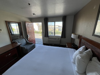 Single Room, 1 King Bed