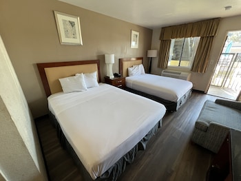 Double Room, 2 Queen Beds