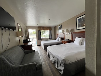 Double Room, 2 Queen Beds