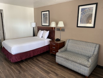Single Room, 1 Queen Bed
