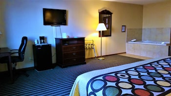 Suite, 1 King Bed, Jetted Tub
