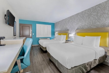 Standard Room, 2 Double Beds, Non Smoking