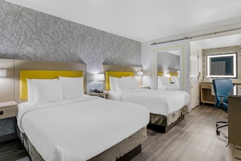 Standard Room, 2 Double Beds, Non Smoking