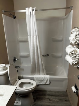 Deluxe Studio Suite, 1 King Bed, Non Smoking