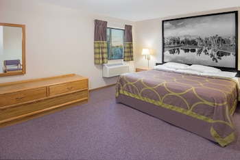 Deluxe Studio Suite, 1 King Bed, Non Smoking