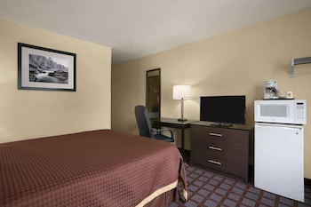 Room, 1 Queen Bed, Accessible, Non Smoking (Mobility Accessible)