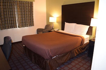Standard Room, 1 Queen Bed (2nd or 3rd Floor)