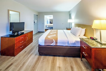 Room, 1 King Bed, Non Smoking