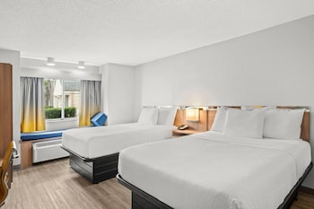 Standard Room, 2 Queen Beds