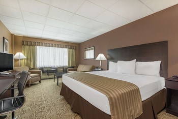 Room, 1 King Bed, Accessible, Non Smoking (Mobility)