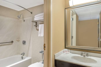 Room, 2 Queen Beds, Non Smoking