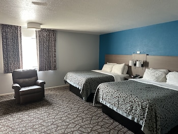 Suite, 2 Queen Beds, Non Smoking