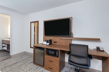 Executive Room, 1 King Bed, Non Smoking