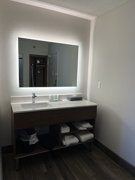 Executive Room, 1 King Bed, Non Smoking