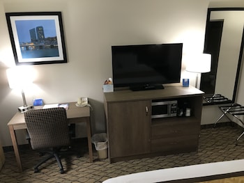 Standard Single Room, 2 Queen Beds