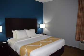 Suite, 1 King Bed with Sofa bed, Non Smoking (2 Person Sofa Bed, Living Room)