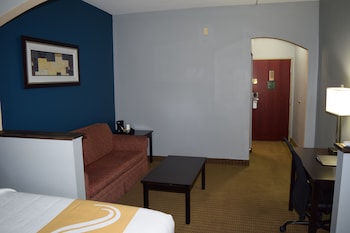 Suite, 2 Queen Bed with Sofabed, Non Smoking (2 Person Sofa Bed)