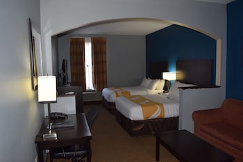 Suite, 2 Queen Bed with Sofabed, Non Smoking (2 Person Sofa Bed)