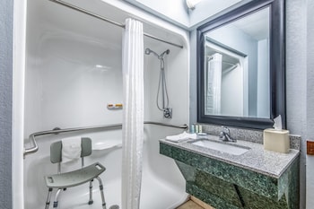 Suite, Multiple Beds, Accessible, Non Smoking