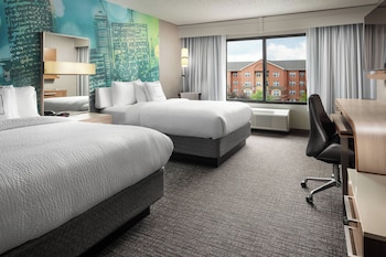 Room, 2 Queen Beds (Mobility/Hearing Accessible, Tub)