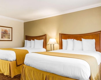 Standard Room, 2 Queen Beds, Non Smoking