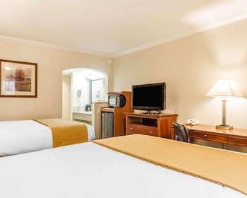 Double Room, 2 Double Beds, Non Smoking
