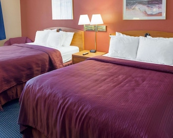 Standard Room, 2 Queen Beds, Non Smoking