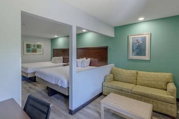 Room, Non Smoking (2 King Beds with Sofa Bed)