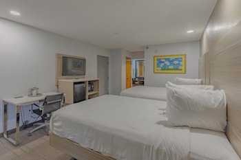 Room, 2 Queen Beds, Non Smoking