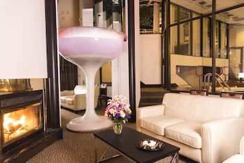 Champagne Tower Suite