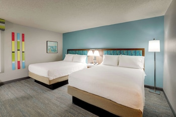 Two queen beds non smoking