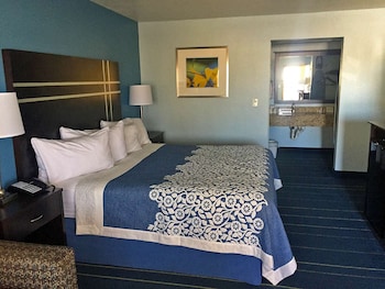 Suite, 1 King Bed, Non Smoking